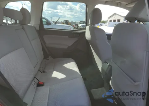 2017 Subaru Forester 2.5I Premium z USA, uszkodzony, nr VIN JF2SJAGC4HH558847